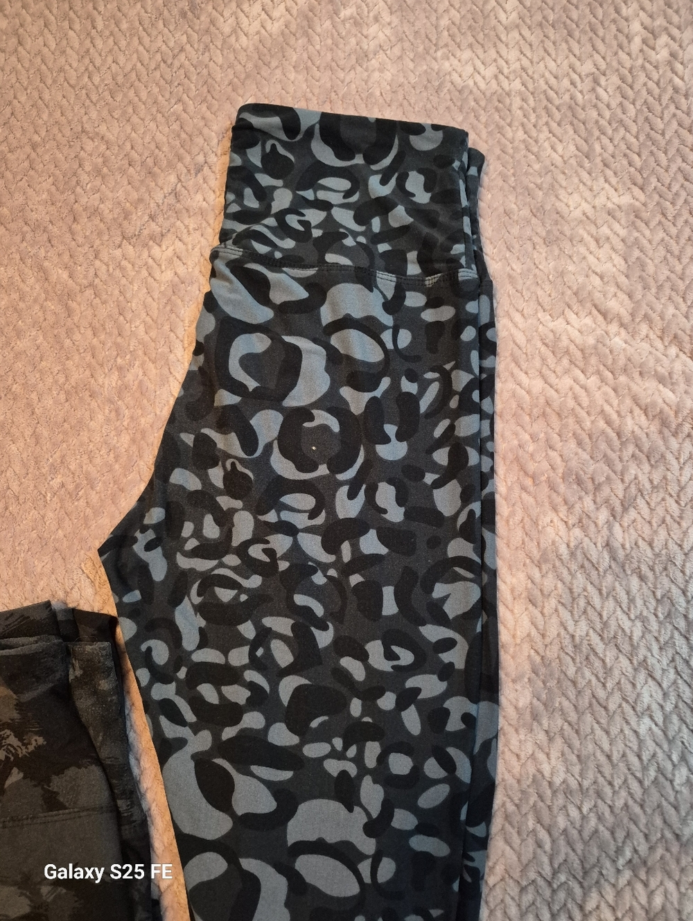 3-Pack Full Length Camo Leggings, Black, Blue & Gray, L/XL, EUC - Picture 7 of 13